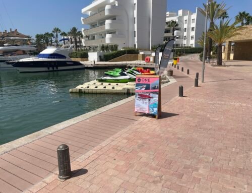 6 personas en una moto de agua ¡Qué planazo!